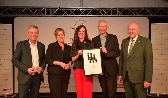 Nadine und Bernd Winkels nahmen den Ehrenamtspreis Handwerk NRW 2026 entgegen. (Foto: WHKT / RG)